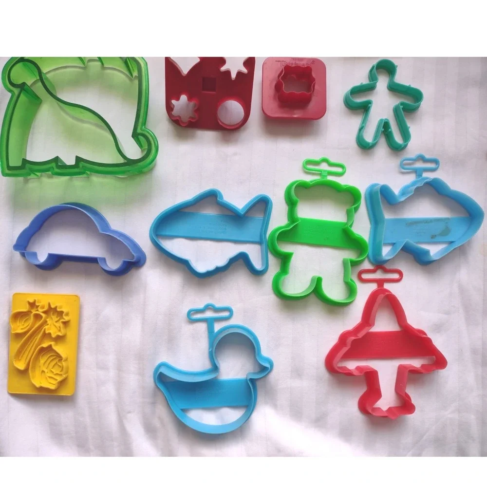 Large Lot‎ Cookie/Pie Cutters Shapes Animals People Vehicles Fun Lot#1